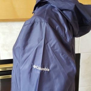 Columbia windbreaker never worn.
